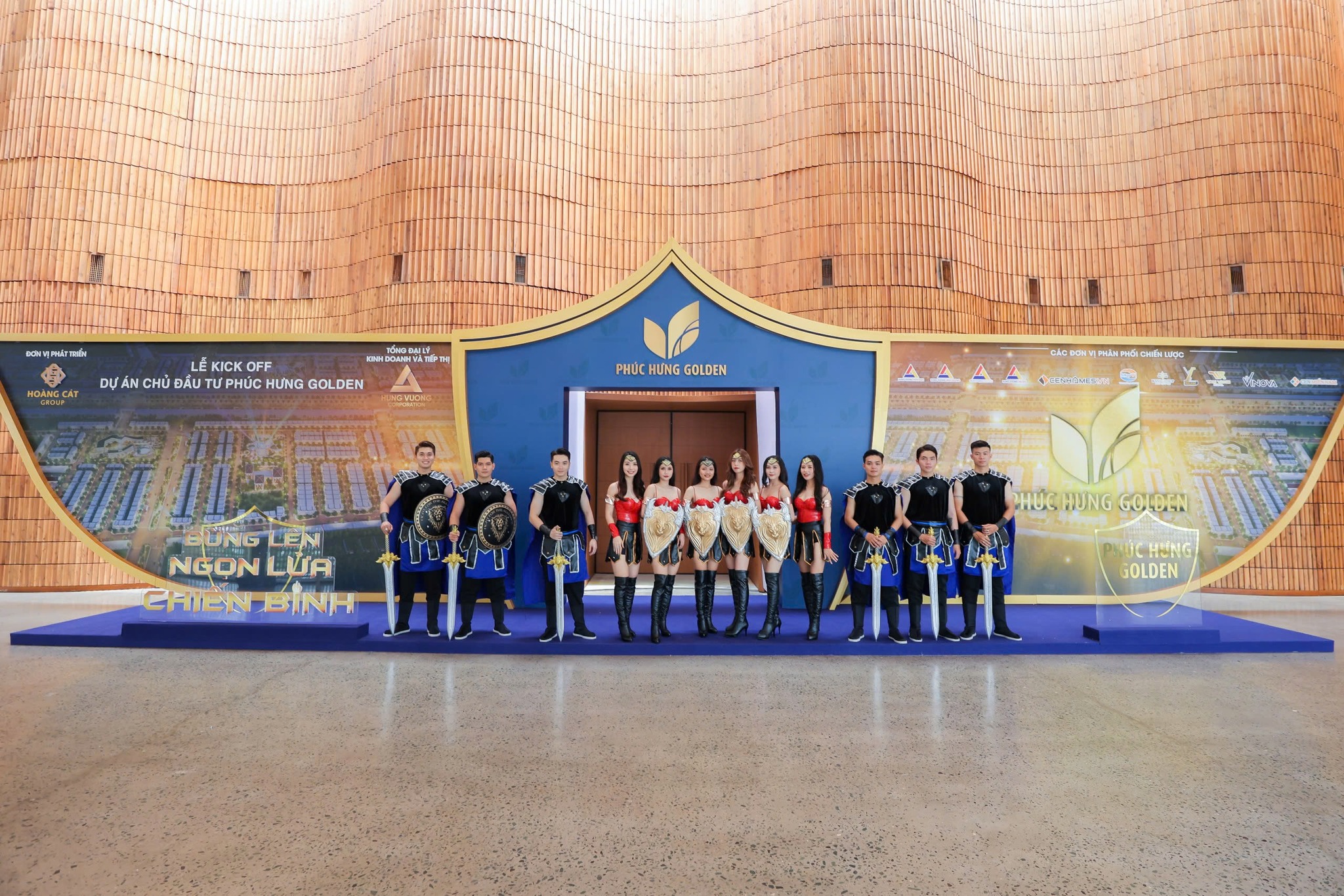 Nhân sự và biểu diễn